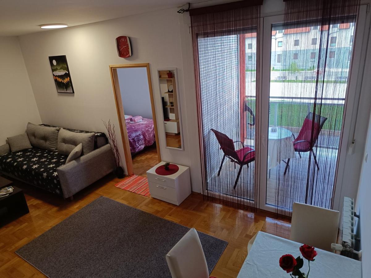 Apartman Ante Gospić Buitenkant foto